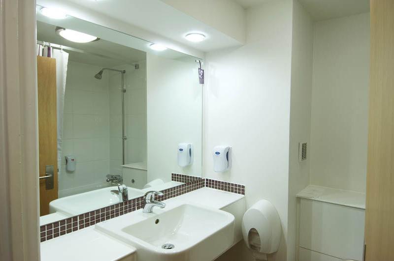 Premier Inn London Croydon West - Purley A23 Exterior photo