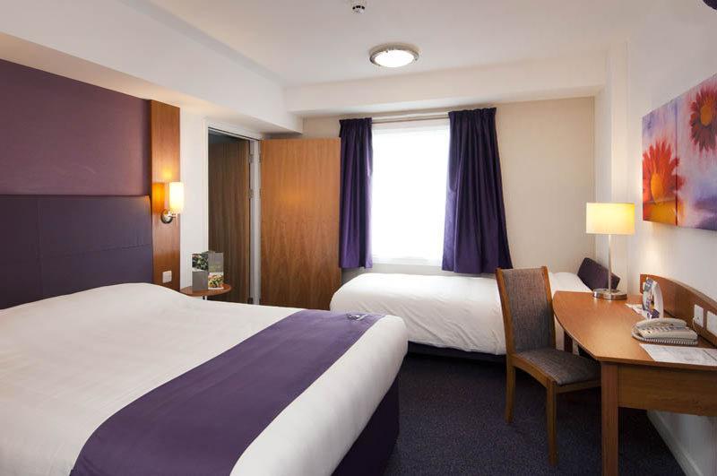 Premier Inn London Croydon West - Purley A23 Exterior photo